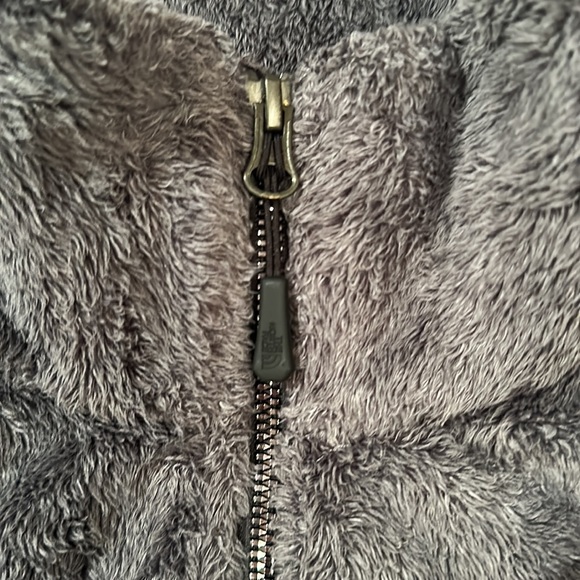 The North Face Women’s Osito Faux Fur Mock Neck Jacket Charcoal Gray Size Small - Picture 3 of 16